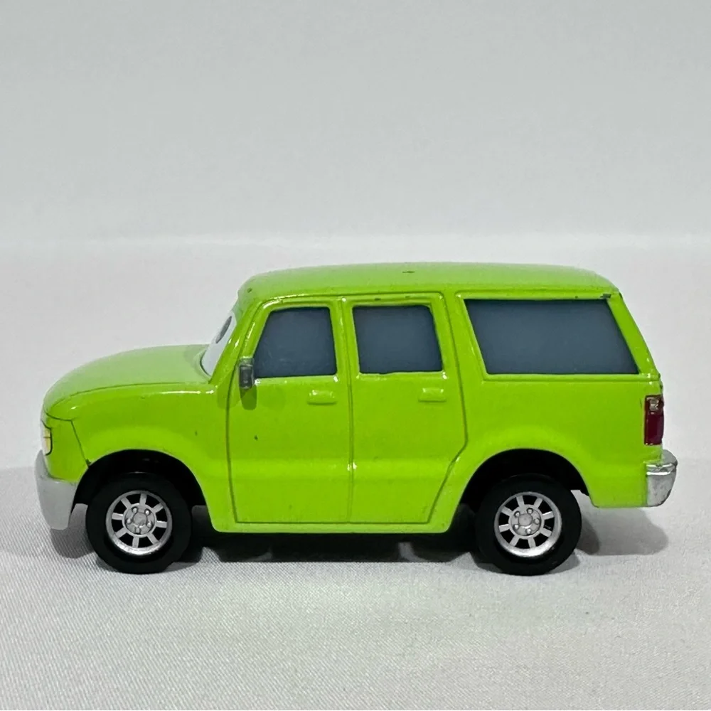 Disney Pixar Cars Charlie Cargo Deluxe Sarge’s Bootcamp Die-cast